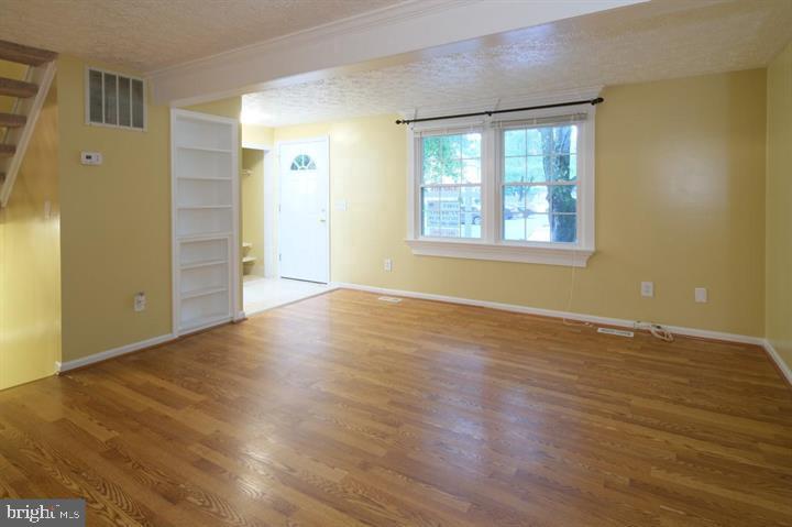 1120 STEVENSON CT, HERNDON, Virginia 20170, 3 Bedrooms Bedrooms, ,3 BathroomsBathrooms,Residential,For sale,1120 STEVENSON CT,VAFX2278092 MLS # VAFX2278092