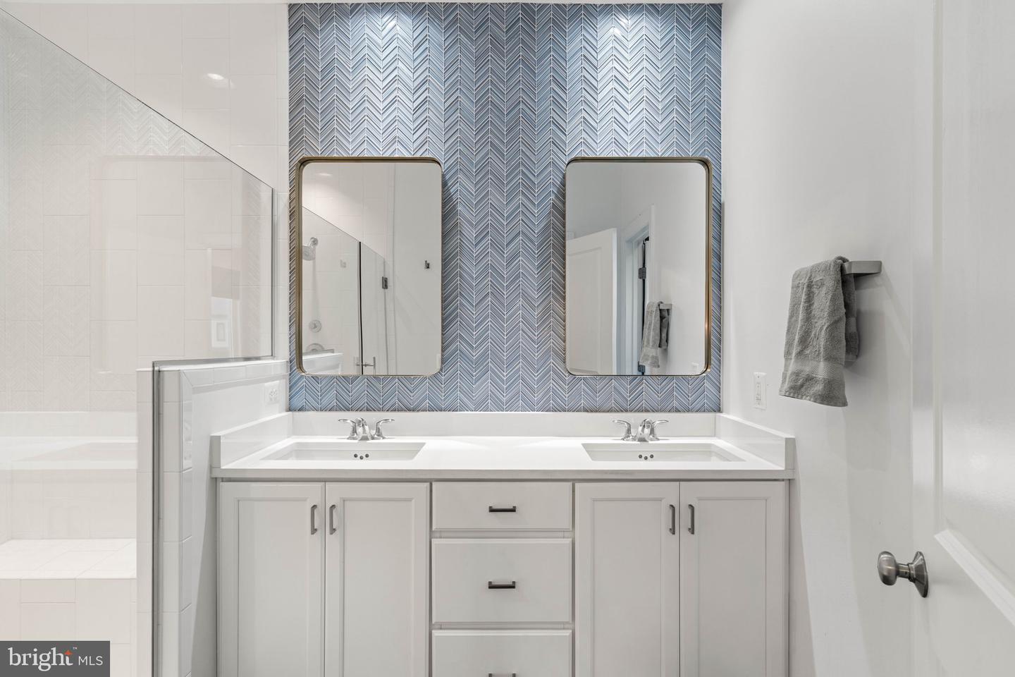 20379 CODMAN DR, ASHBURN, Virginia 20147, 4 Bedrooms Bedrooms, ,3 BathroomsBathrooms,Residential,For sale,20379 CODMAN DR,VALO2111438 MLS # VALO2111438