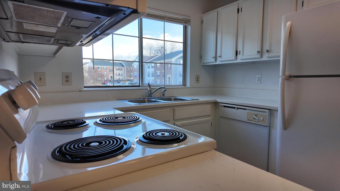 1123 HUNTMASTER TER NE #202, LEESBURG, Virginia 20176, 2 Bedrooms Bedrooms, ,1 BathroomBathrooms,Residential,For sale,1123 HUNTMASTER TER NE #202,VALO2113784 MLS # VALO2113784