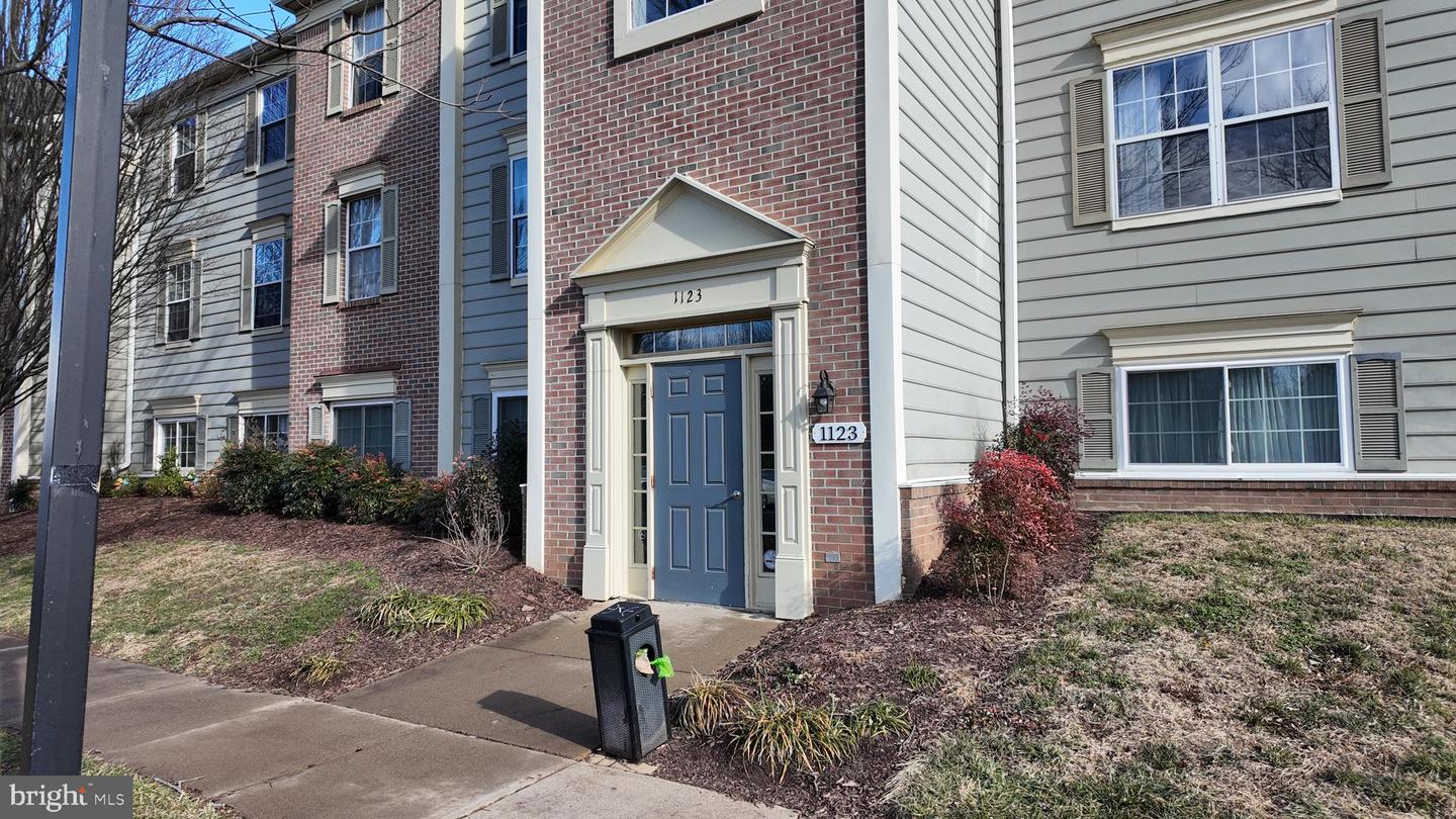1123 HUNTMASTER TER NE #202, LEESBURG, Virginia 20176, 2 Bedrooms Bedrooms, ,1 BathroomBathrooms,Residential,For sale,1123 HUNTMASTER TER NE #202,VALO2113784 MLS # VALO2113784