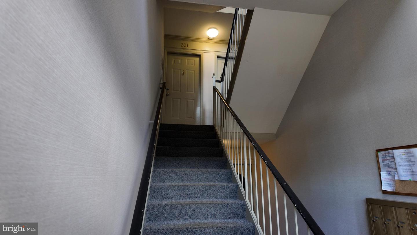 1123 HUNTMASTER TER NE #202, LEESBURG, Virginia 20176, 2 Bedrooms Bedrooms, ,1 BathroomBathrooms,Residential,For sale,1123 HUNTMASTER TER NE #202,VALO2113784 MLS # VALO2113784