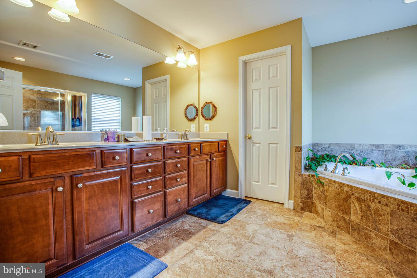 1205 SAUNDERS DR, FREDERICKSBURG, Virginia 22401, 3 Bedrooms Bedrooms, ,3 BathroomsBathrooms,Residential,For sale,1205 SAUNDERS DR,VAFB2009552 MLS # VAFB2009552