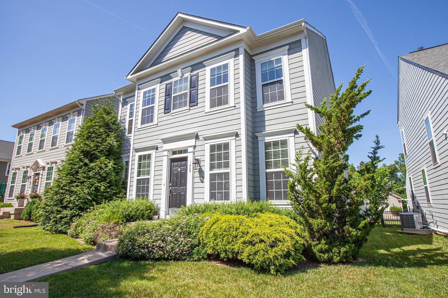 1205 SAUNDERS DR, FREDERICKSBURG, Virginia 22401, 3 Bedrooms Bedrooms, ,3 BathroomsBathrooms,Residential,For sale,1205 SAUNDERS DR,VAFB2009552 MLS # VAFB2009552