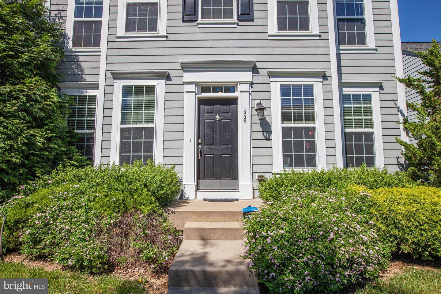 1205 SAUNDERS DR, FREDERICKSBURG, Virginia 22401, 3 Bedrooms Bedrooms, ,3 BathroomsBathrooms,Residential,For sale,1205 SAUNDERS DR,VAFB2009552 MLS # VAFB2009552