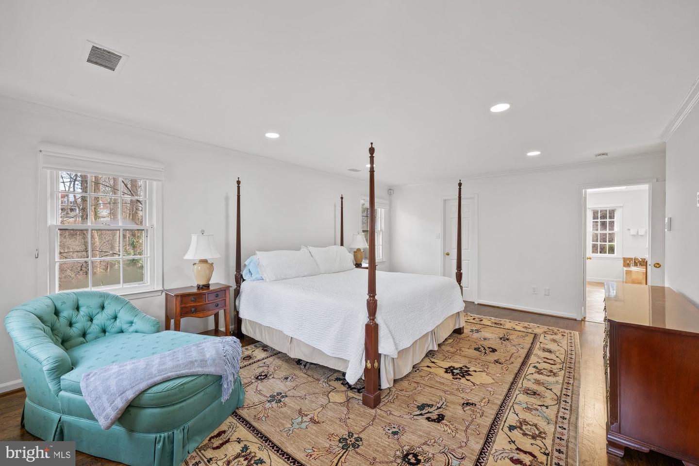 1109 OLD CEDAR RD, MCLEAN, Virginia 22102, 4 Bedrooms Bedrooms, ,4 BathroomsBathrooms,Residential,For sale,1109 OLD CEDAR RD,VAFX2286674 MLS # VAFX2286674