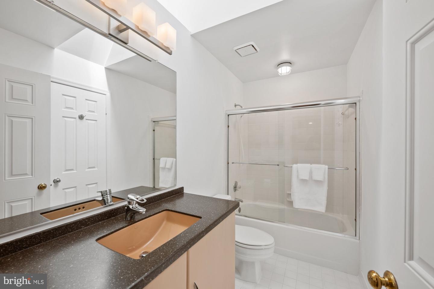 1109 OLD CEDAR RD, MCLEAN, Virginia 22102, 4 Bedrooms Bedrooms, ,4 BathroomsBathrooms,Residential,For sale,1109 OLD CEDAR RD,VAFX2286674 MLS # VAFX2286674