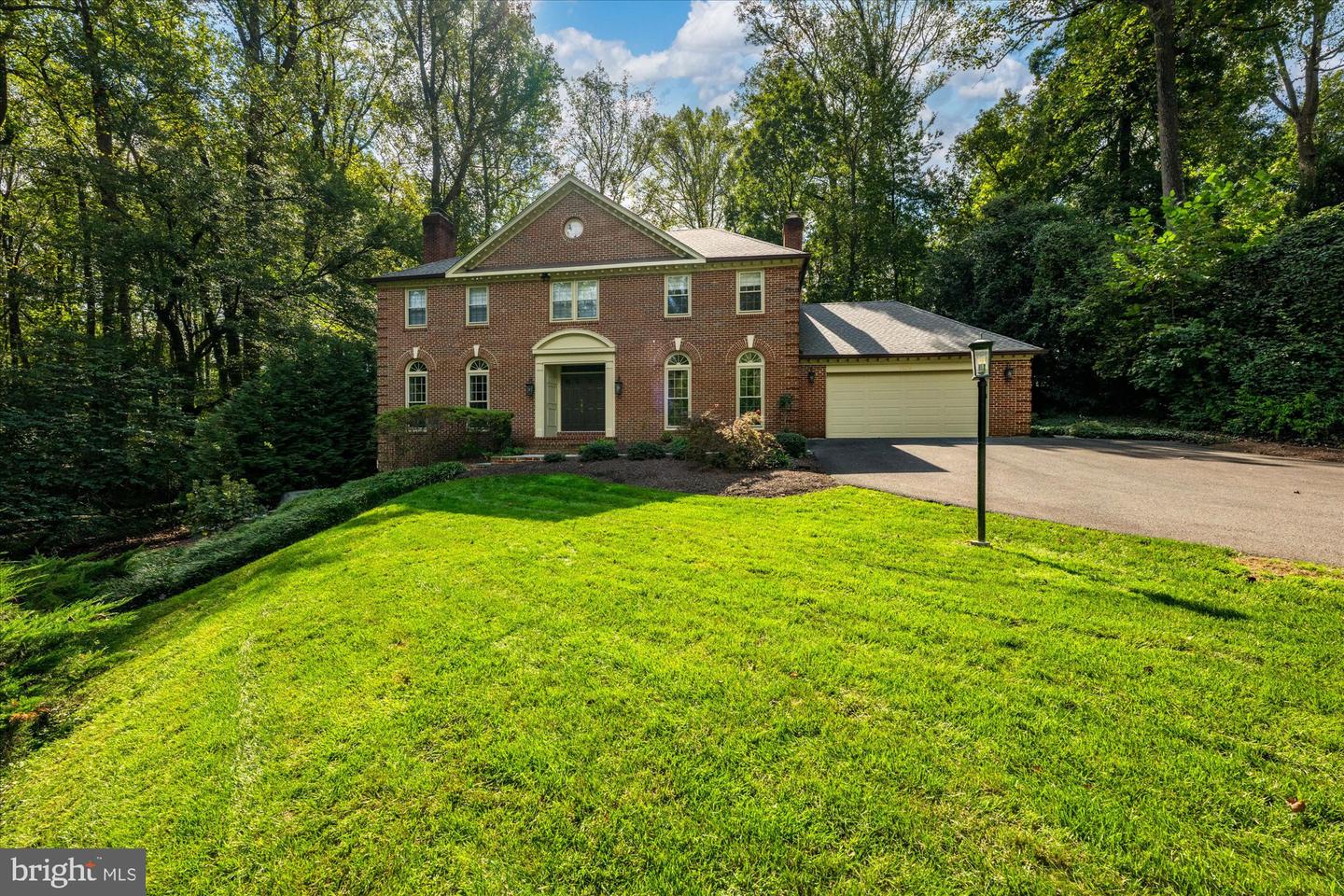 1109 OLD CEDAR RD, MCLEAN, Virginia 22102, 4 Bedrooms Bedrooms, ,4 BathroomsBathrooms,Residential,For sale,1109 OLD CEDAR RD,VAFX2286674 MLS # VAFX2286674