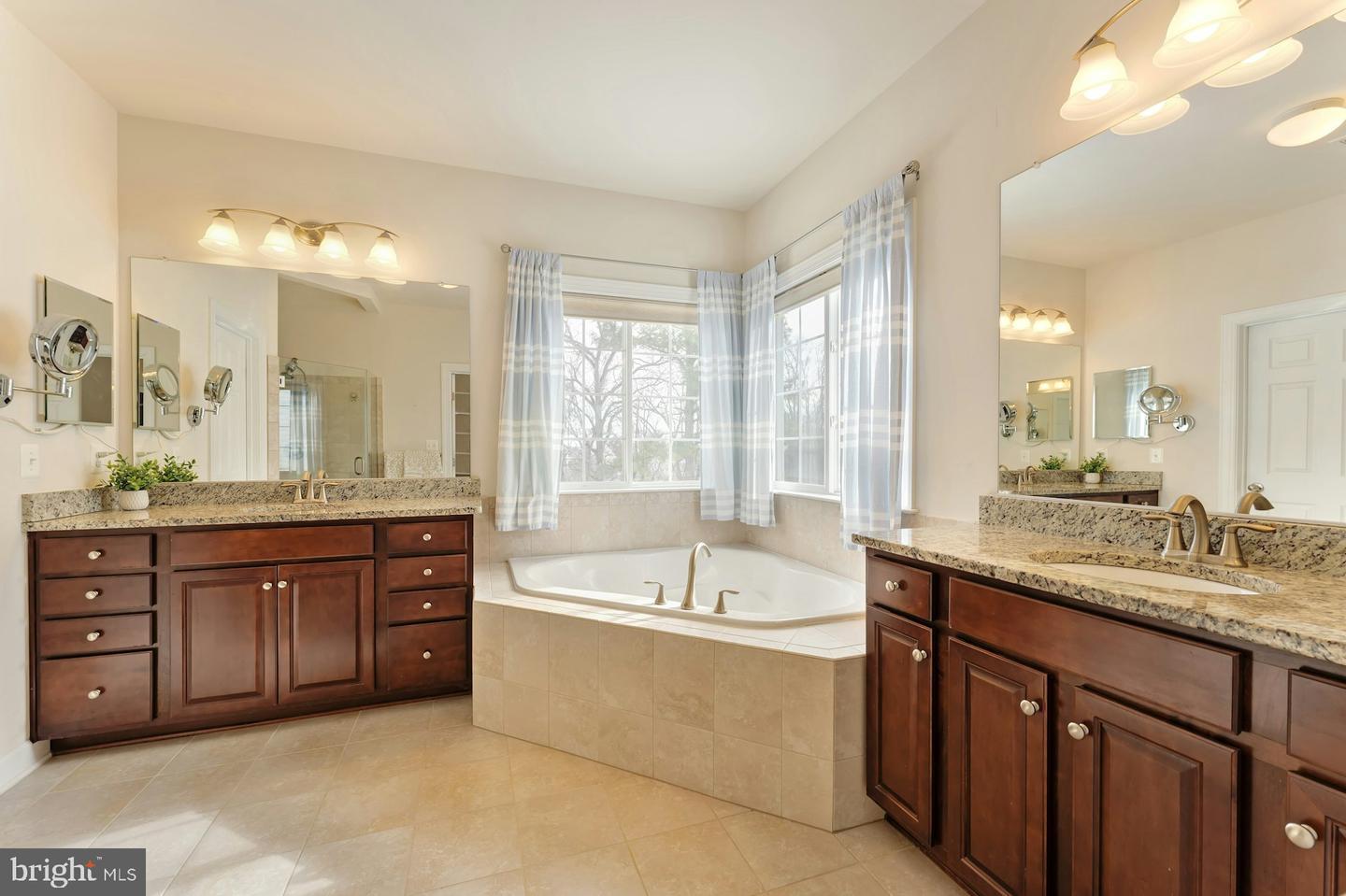 23982 MILL WHEEL PL, ALDIE, Virginia 20105, 5 Bedrooms Bedrooms, ,5 BathroomsBathrooms,Residential,For sale,23982 MILL WHEEL PL,VALO2114316 MLS # VALO2114316