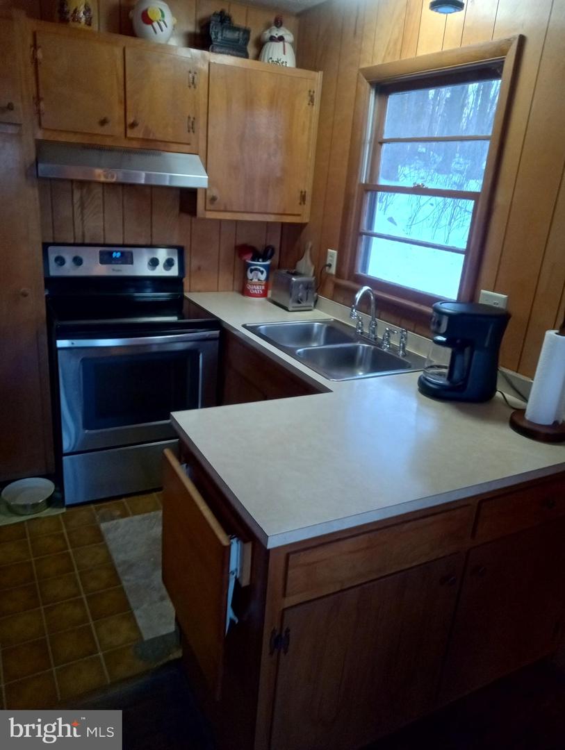 155 PEE WEE LN, LINDEN, Virginia 22642, 2 Bedrooms Bedrooms, ,1 BathroomBathrooms,Residential,For sale,155 PEE WEE LN,VAWR2013250 MLS # VAWR2013250