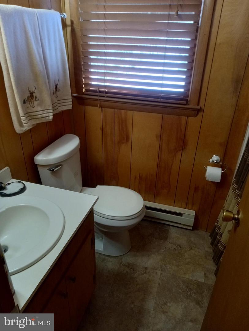 155 PEE WEE LN, LINDEN, Virginia 22642, 2 Bedrooms Bedrooms, ,1 BathroomBathrooms,Residential,For sale,155 PEE WEE LN,VAWR2013250 MLS # VAWR2013250