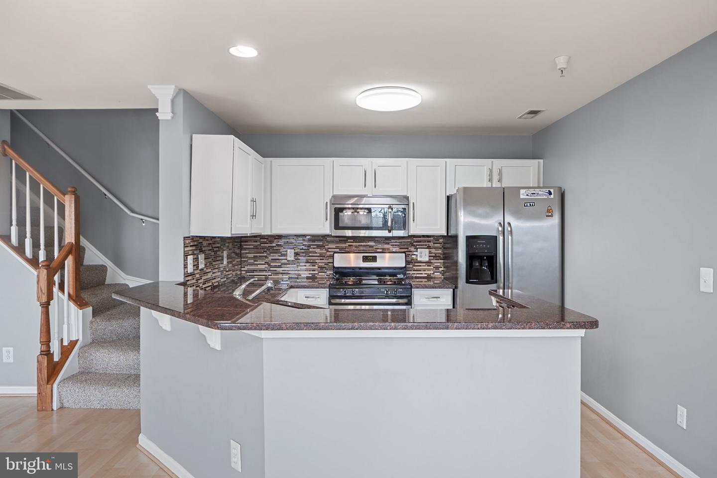 46966 COURTYARD SQ #301, STERLING, Virginia 20164, 2 Bedrooms Bedrooms, ,2 BathroomsBathrooms,Residential,For sale,46966 COURTYARD SQ #301,VALO2114834 MLS # VALO2114834