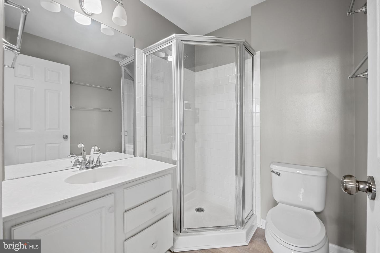 46966 COURTYARD SQ #301, STERLING, Virginia 20164, 2 Bedrooms Bedrooms, ,2 BathroomsBathrooms,Residential,For sale,46966 COURTYARD SQ #301,VALO2114834 MLS # VALO2114834