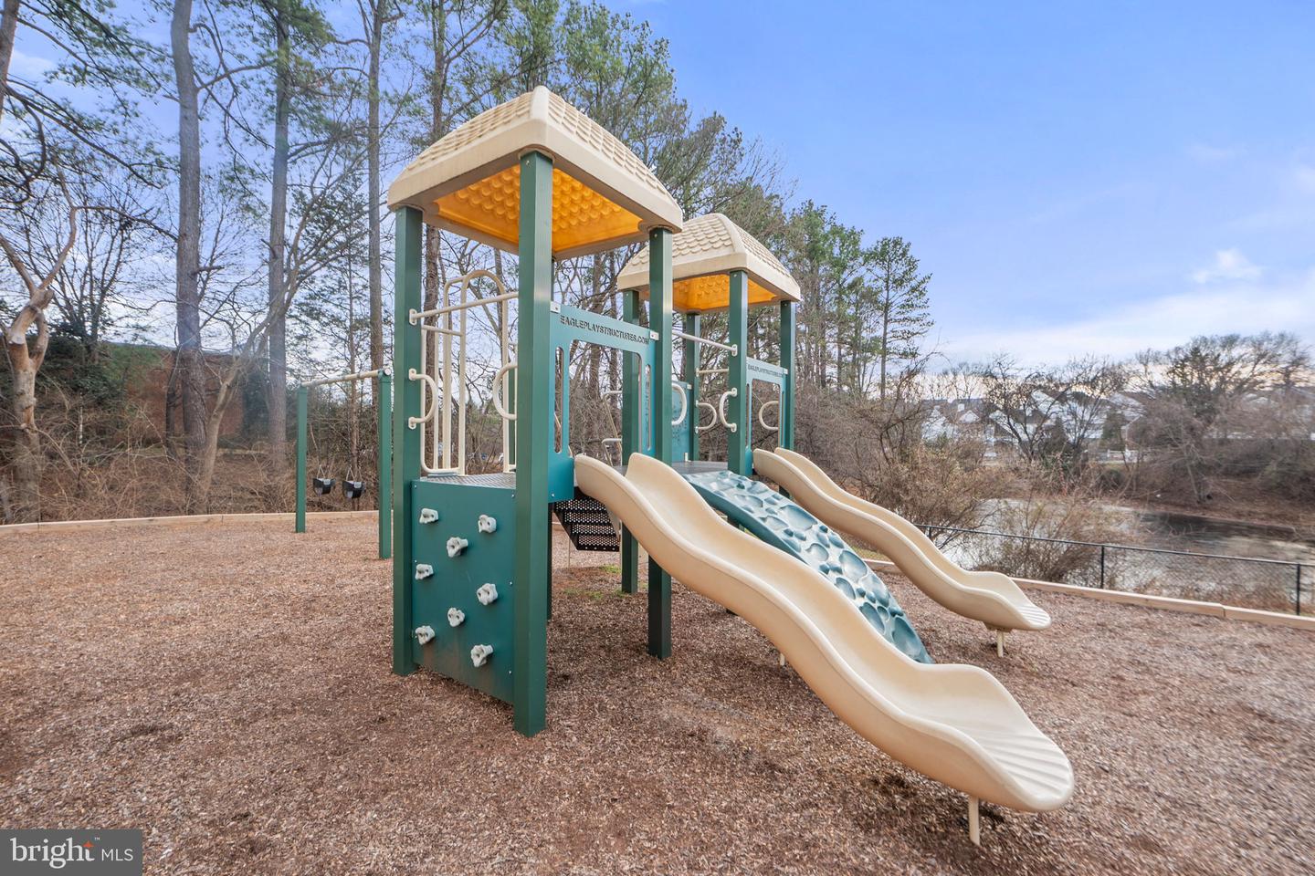 46966 COURTYARD SQ #301, STERLING, Virginia 20164, 2 Bedrooms Bedrooms, ,2 BathroomsBathrooms,Residential,For sale,46966 COURTYARD SQ #301,VALO2114834 MLS # VALO2114834