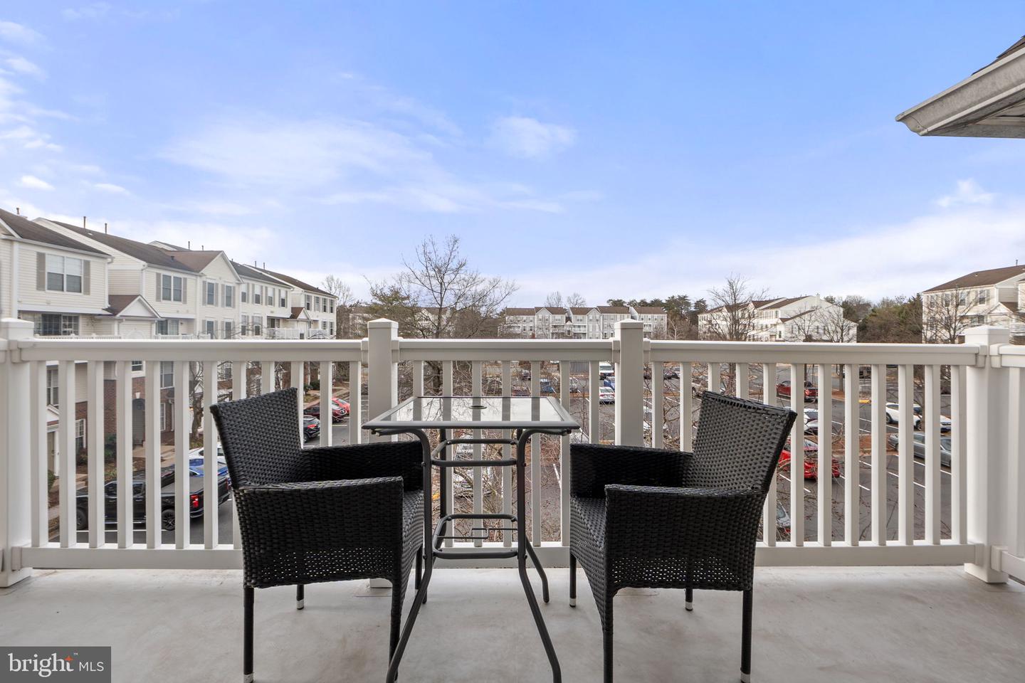 46966 COURTYARD SQ #301, STERLING, Virginia 20164, 2 Bedrooms Bedrooms, ,2 BathroomsBathrooms,Residential,For sale,46966 COURTYARD SQ #301,VALO2114834 MLS # VALO2114834