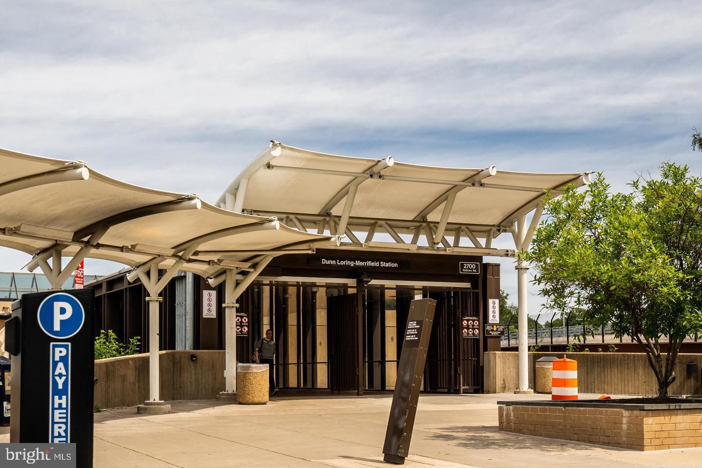 2726 GALLOWS RD #915, VIENNA, Virginia 22180, 1 Bedroom Bedrooms, ,1 BathroomBathrooms,Residential,For sale,2726 GALLOWS RD #915,VAFX2288128 MLS # VAFX2288128 2726 GALLOWS RD #915, VIENNA, Virginia 22180, 1 Bedroom Bedrooms, ,1 BathroomBathrooms,Residential,For sale,2726 GALLOWS RD #915,VAFX2288128 MLS # VAFX2288128