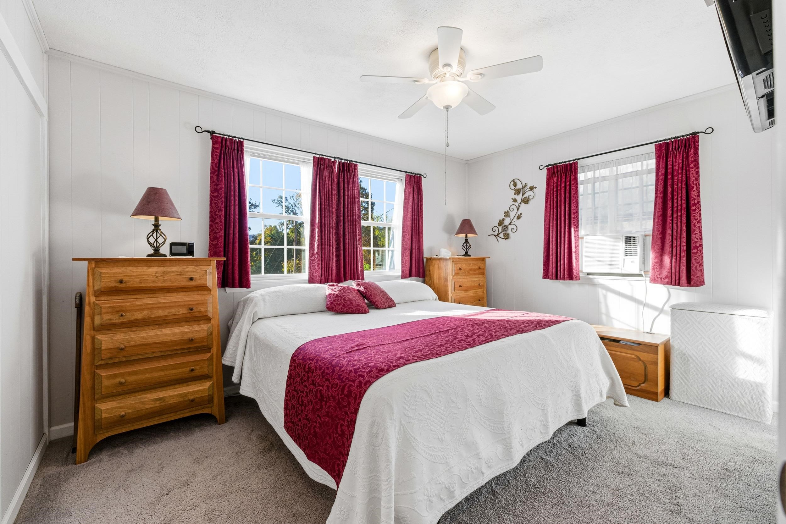 480 MONT VIEW LN, LURAY, Virginia 22835, 3 Bedrooms Bedrooms, ,2 BathroomsBathrooms,Residential,480 MONT VIEW LN,670964 MLS # 670964 480 MONT VIEW LN, LURAY, Virginia 22835, 3 Bedrooms Bedrooms, ,2 BathroomsBathrooms,Residential,480 MONT VIEW LN,670964 MLS # 670964