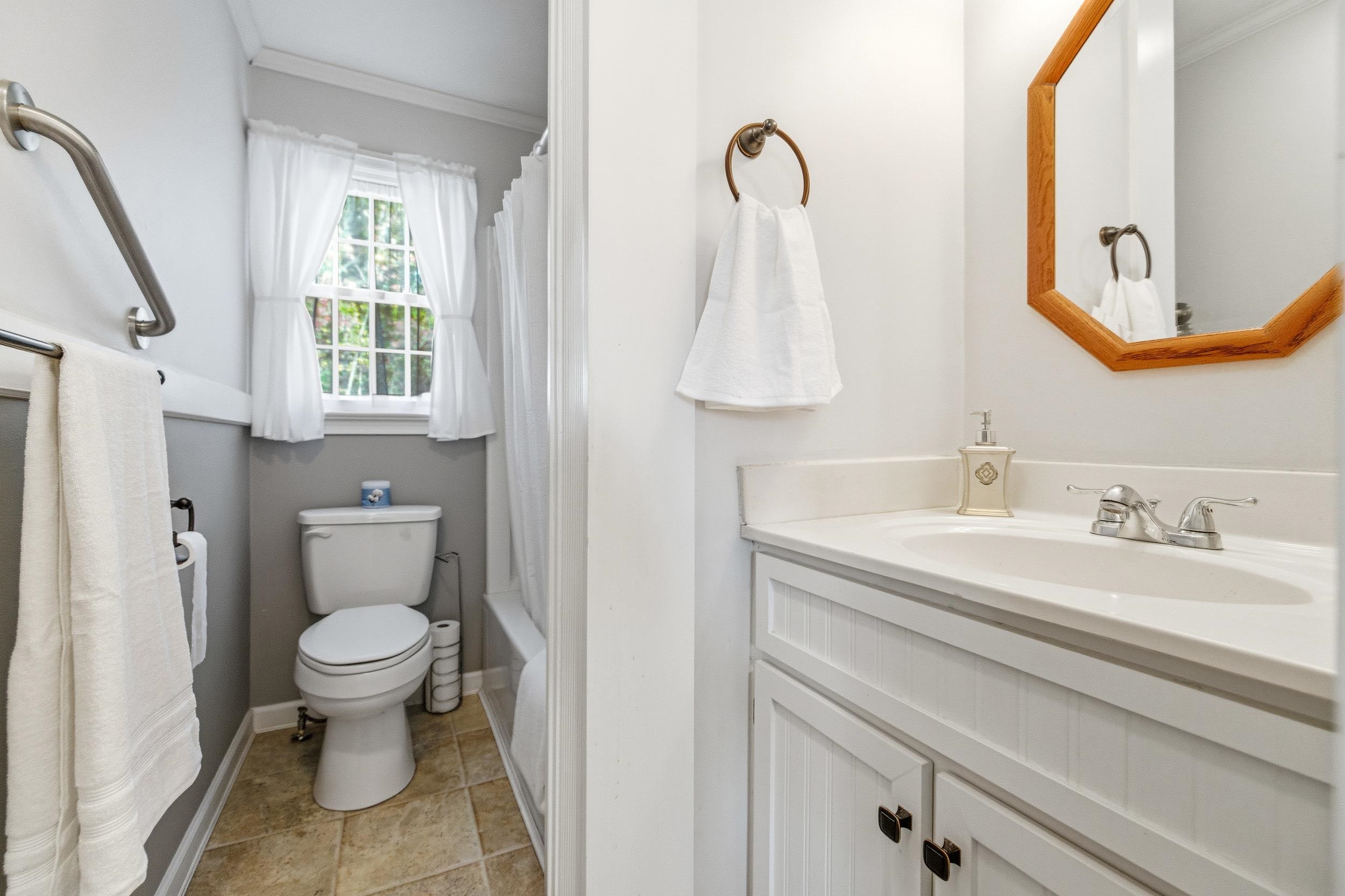 480 MONT VIEW LN, LURAY, Virginia 22835, 3 Bedrooms Bedrooms, ,2 BathroomsBathrooms,Residential,480 MONT VIEW LN,670964 MLS # 670964 480 MONT VIEW LN, LURAY, Virginia 22835, 3 Bedrooms Bedrooms, ,2 BathroomsBathrooms,Residential,480 MONT VIEW LN,670964 MLS # 670964