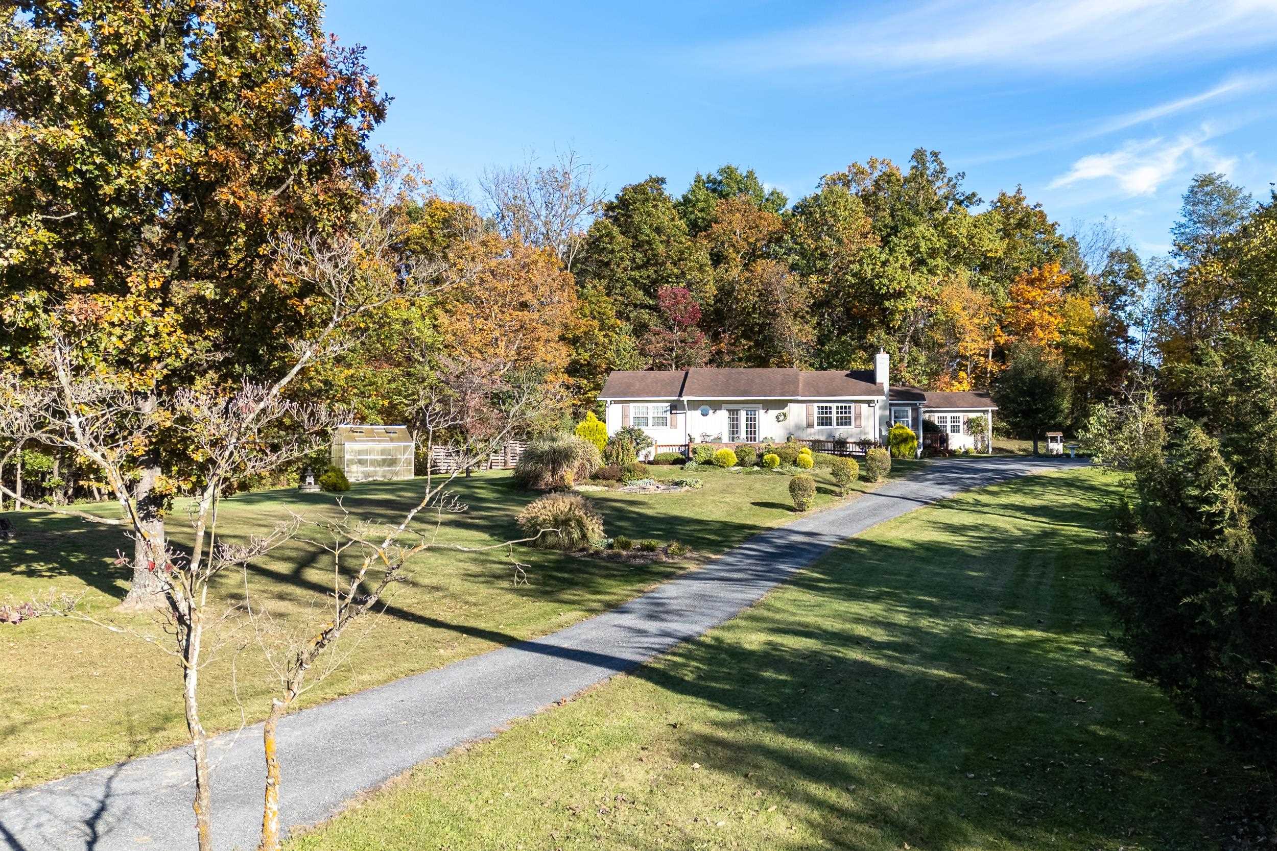 480 MONT VIEW LN, LURAY, Virginia 22835, 3 Bedrooms Bedrooms, ,2 BathroomsBathrooms,Residential,480 MONT VIEW LN,670964 MLS # 670964 480 MONT VIEW LN, LURAY, Virginia 22835, 3 Bedrooms Bedrooms, ,2 BathroomsBathrooms,Residential,480 MONT VIEW LN,670964 MLS # 670964