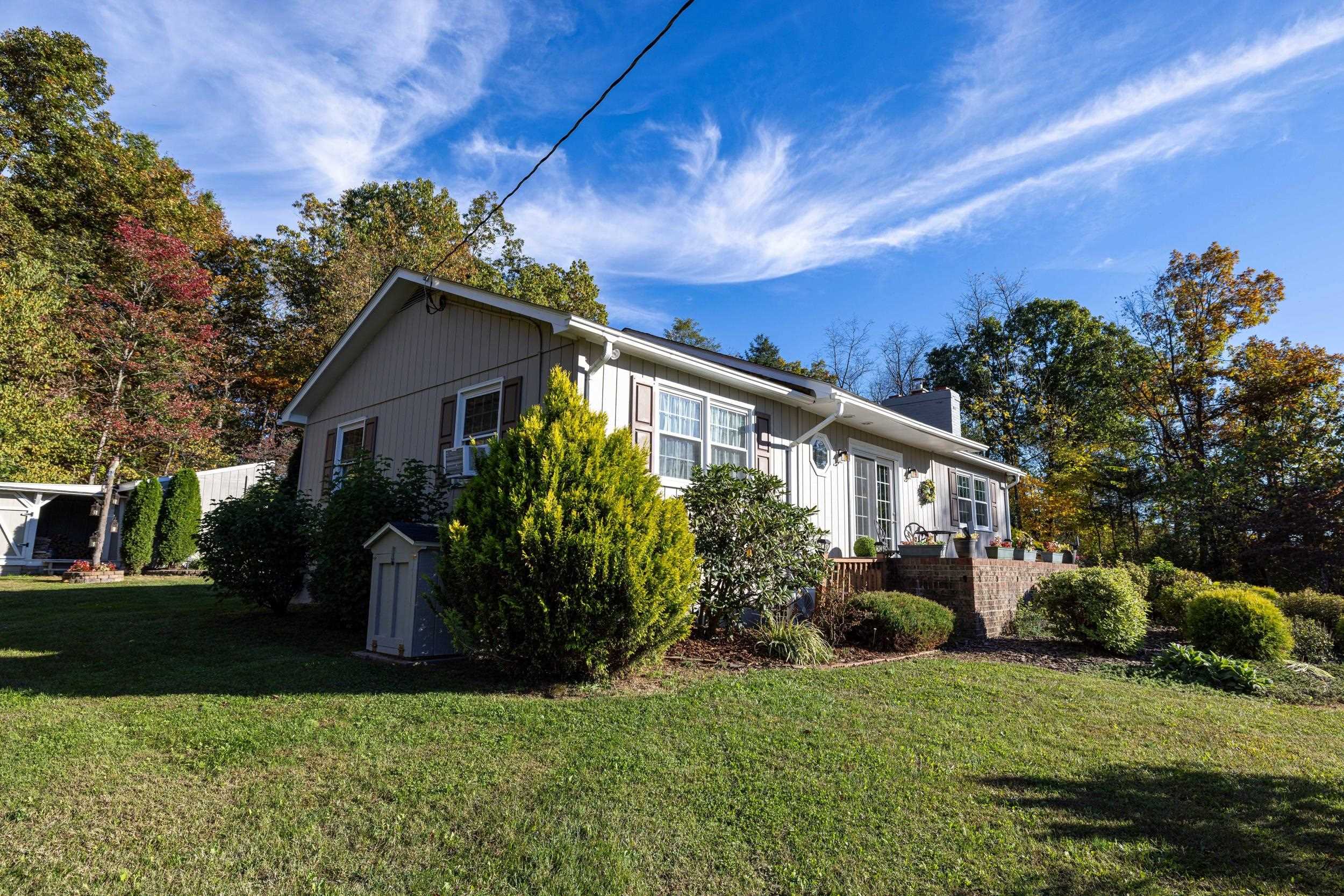 480 MONT VIEW LN, LURAY, Virginia 22835, 3 Bedrooms Bedrooms, ,2 BathroomsBathrooms,Residential,480 MONT VIEW LN,670964 MLS # 670964 480 MONT VIEW LN, LURAY, Virginia 22835, 3 Bedrooms Bedrooms, ,2 BathroomsBathrooms,Residential,480 MONT VIEW LN,670964 MLS # 670964