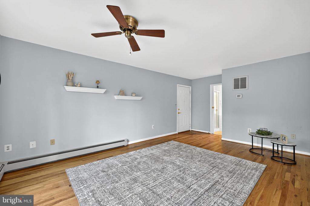 8423 LOCK LN, WARRENTON, Virginia 20186, 3 Bedrooms Bedrooms, ,3 BathroomsBathrooms,Residential,8423 LOCK LN,VAFQ2019994 MLS # VAFQ2019994