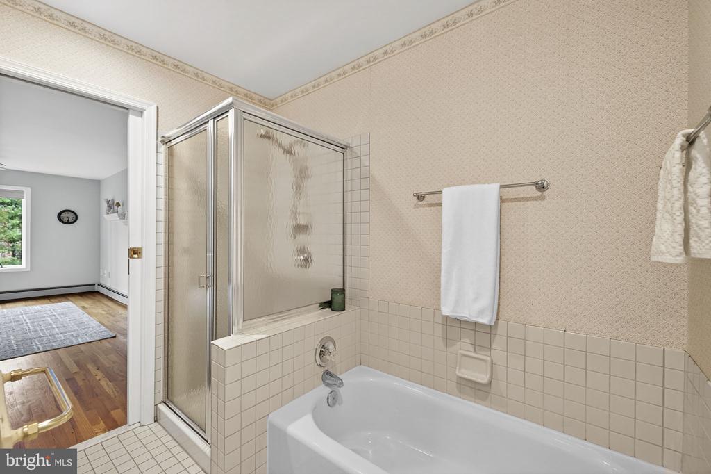 8423 LOCK LN, WARRENTON, Virginia 20186, 3 Bedrooms Bedrooms, ,3 BathroomsBathrooms,Residential,8423 LOCK LN,VAFQ2019994 MLS # VAFQ2019994