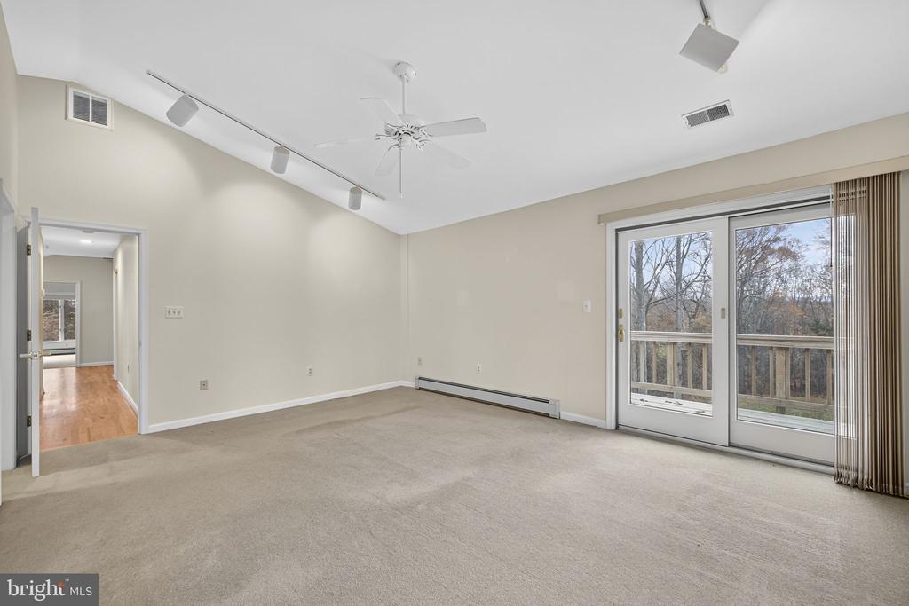 8423 LOCK LN, WARRENTON, Virginia 20186, 3 Bedrooms Bedrooms, ,3 BathroomsBathrooms,Residential,8423 LOCK LN,VAFQ2019994 MLS # VAFQ2019994