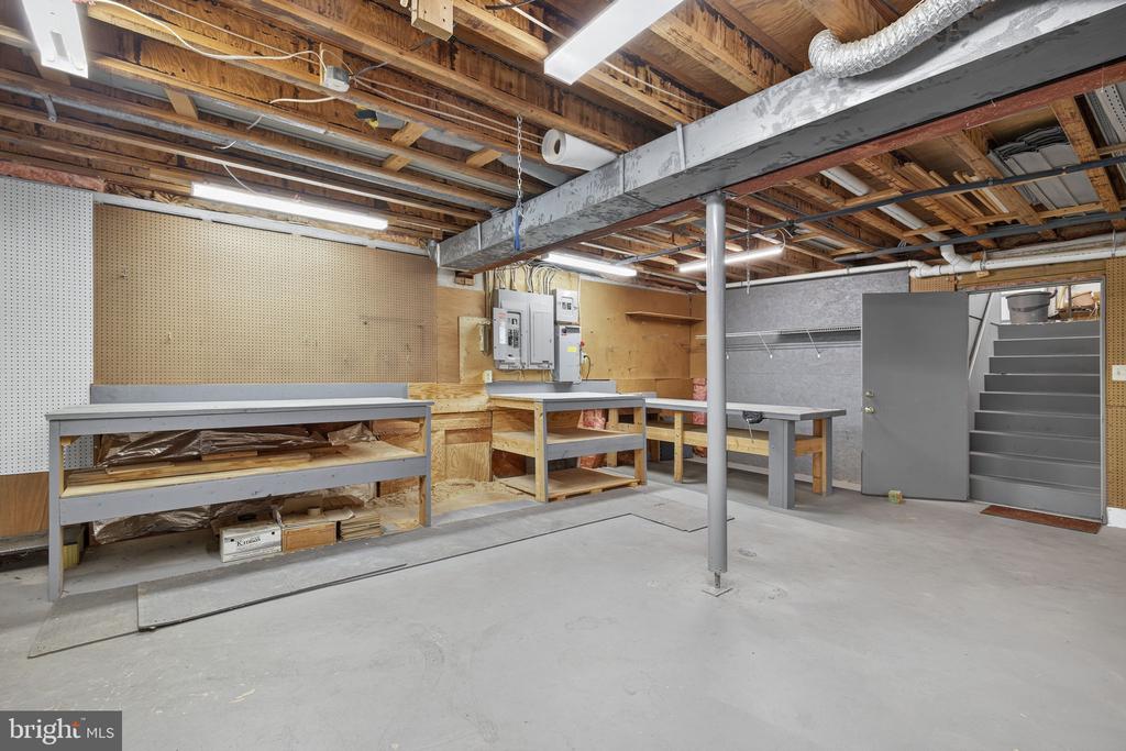 8423 LOCK LN, WARRENTON, Virginia 20186, 3 Bedrooms Bedrooms, ,3 BathroomsBathrooms,Residential,8423 LOCK LN,VAFQ2019994 MLS # VAFQ2019994