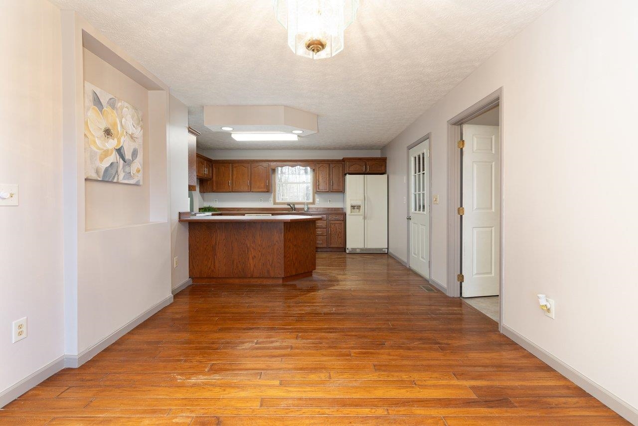 4759 EAST SIDE HWY, GROTTOES, Virginia 24441, 3 Bedrooms Bedrooms, ,2 BathroomsBathrooms,Residential,4759 EAST SIDE HWY,672903 MLS # 672903 4759 EAST SIDE HWY, GROTTOES, Virginia 24441, 3 Bedrooms Bedrooms, ,2 BathroomsBathrooms,Residential,4759 EAST SIDE HWY,672903 MLS # 672903