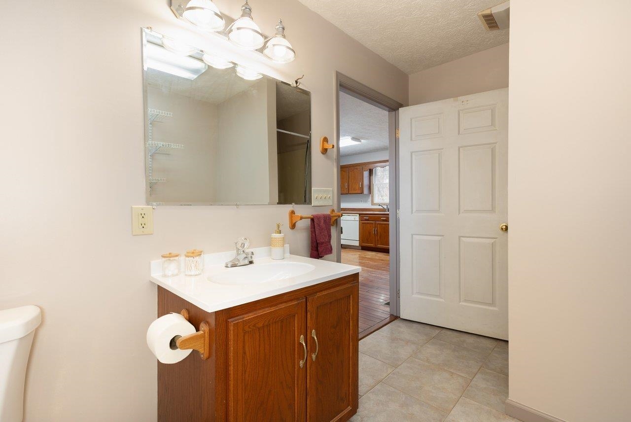 4759 EAST SIDE HWY, GROTTOES, Virginia 24441, 3 Bedrooms Bedrooms, ,2 BathroomsBathrooms,Residential,4759 EAST SIDE HWY,672903 MLS # 672903 4759 EAST SIDE HWY, GROTTOES, Virginia 24441, 3 Bedrooms Bedrooms, ,2 BathroomsBathrooms,Residential,4759 EAST SIDE HWY,672903 MLS # 672903