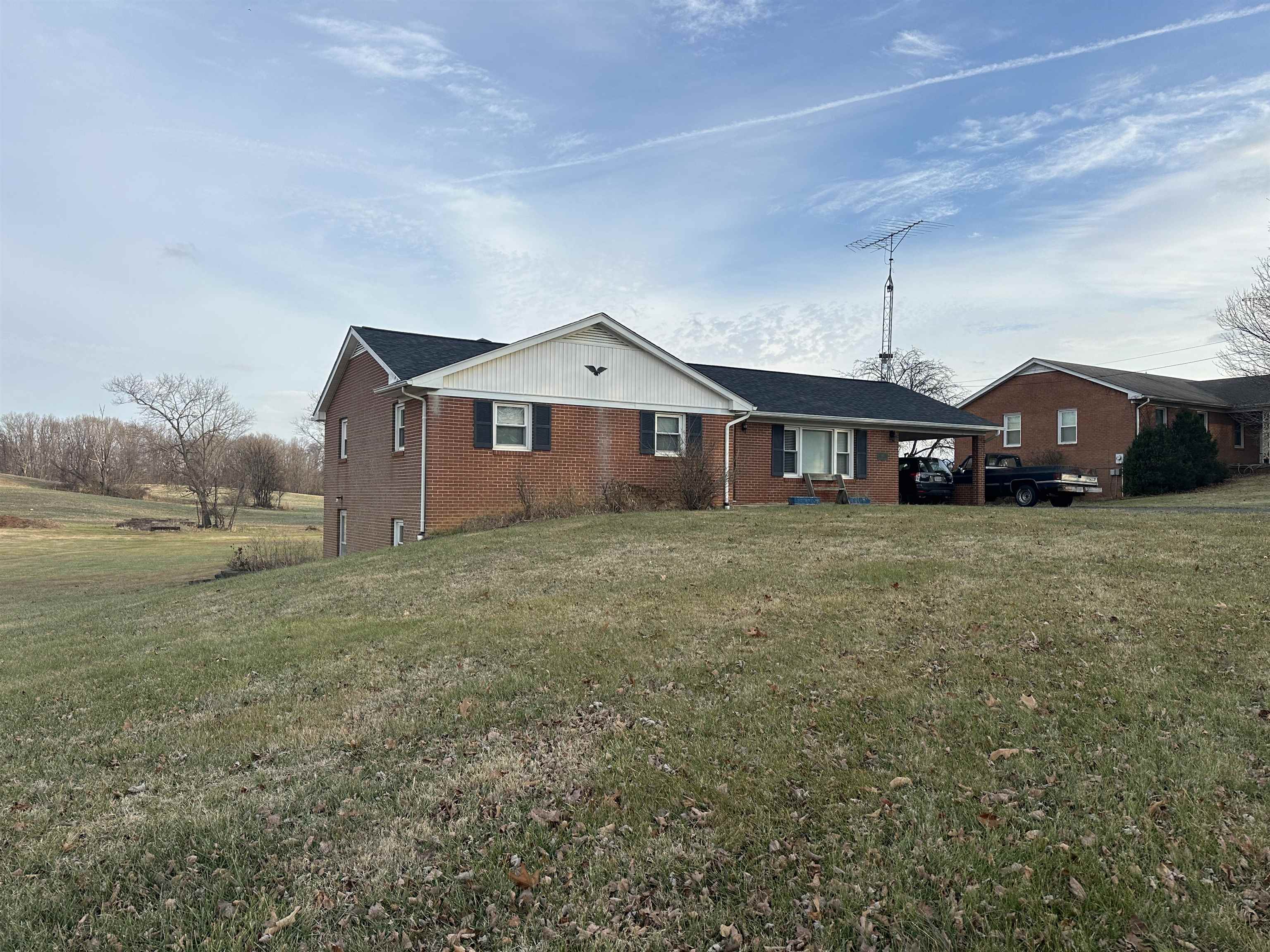 490 KINDIG RD, WAYNESBORO, Virginia 22980, 3 Bedrooms Bedrooms, ,2 BathroomsBathrooms,Residential,490 KINDIG RD,672904 MLS # 672904