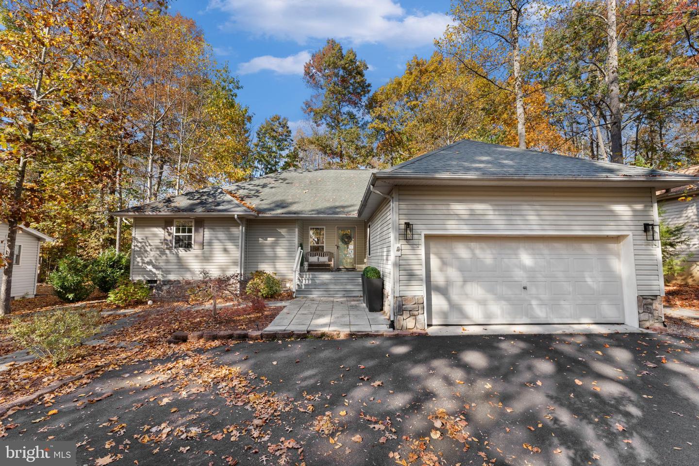 214 MONUMENT RD, LOCUST GROVE, Virginia 22508, 4 Bedrooms Bedrooms, 6 Rooms Rooms,2 BathroomsBathrooms,Residential,For sale,214 MONUMENT RD,VAOR2012734 MLS # VAOR2012734