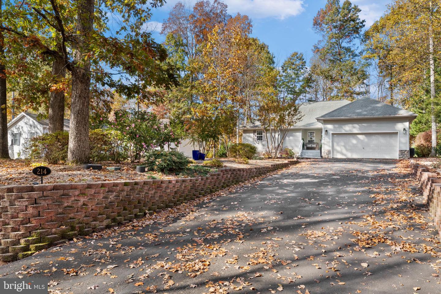 214 MONUMENT RD, LOCUST GROVE, Virginia 22508, 4 Bedrooms Bedrooms, 6 Rooms Rooms,2 BathroomsBathrooms,Residential,For sale,214 MONUMENT RD,VAOR2012734 MLS # VAOR2012734