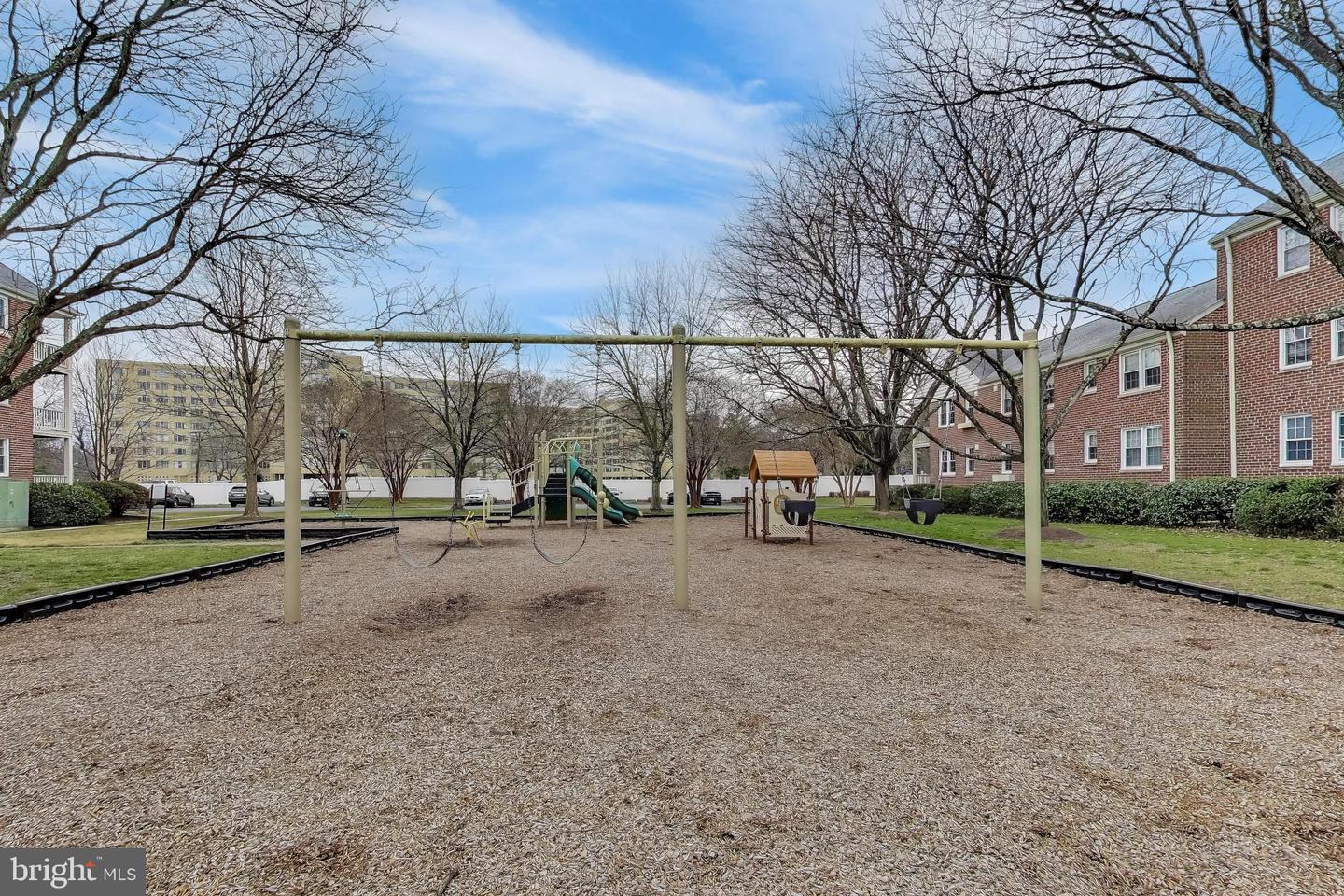 6622 E WAKEFIELD DR #B1, ALEXANDRIA, Virginia 22307, 2 Bedrooms Bedrooms, ,1 BathroomBathrooms,Residential,For sale,6622 E WAKEFIELD DR #B1,VAFX2285012 MLS # VAFX2285012