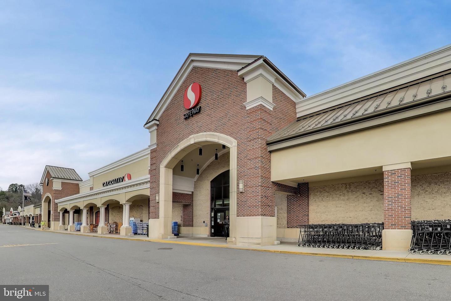 6622 E WAKEFIELD DR #B1, ALEXANDRIA, Virginia 22307, 2 Bedrooms Bedrooms, ,1 BathroomBathrooms,Residential,For sale,6622 E WAKEFIELD DR #B1,VAFX2285012 MLS # VAFX2285012