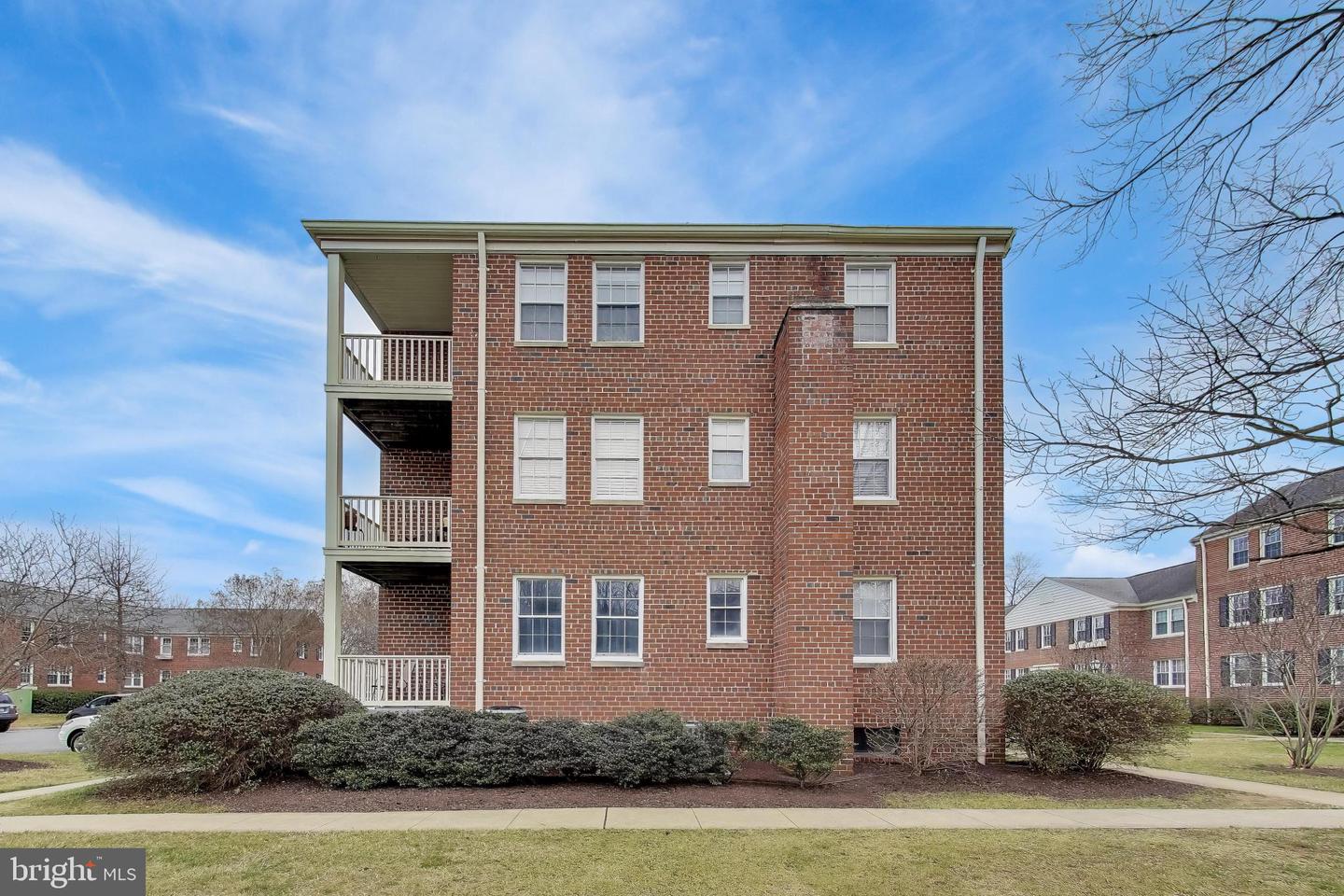 6622 E WAKEFIELD DR #B1, ALEXANDRIA, Virginia 22307, 2 Bedrooms Bedrooms, ,1 BathroomBathrooms,Residential,For sale,6622 E WAKEFIELD DR #B1,VAFX2285012 MLS # VAFX2285012