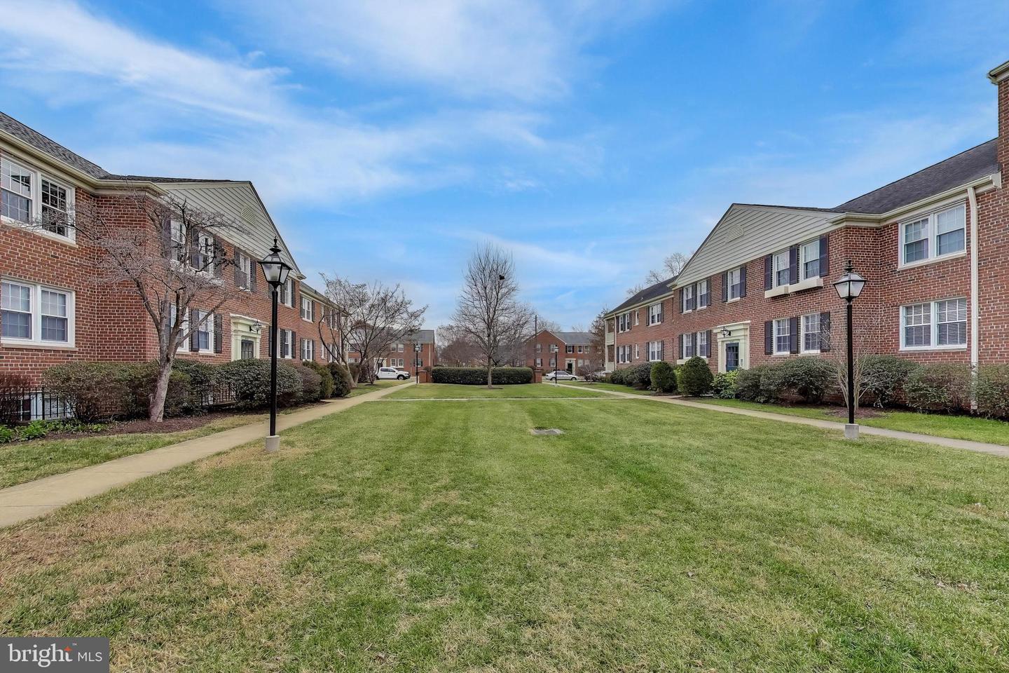 6622 E WAKEFIELD DR #B1, ALEXANDRIA, Virginia 22307, 2 Bedrooms Bedrooms, ,1 BathroomBathrooms,Residential,For sale,6622 E WAKEFIELD DR #B1,VAFX2285012 MLS # VAFX2285012