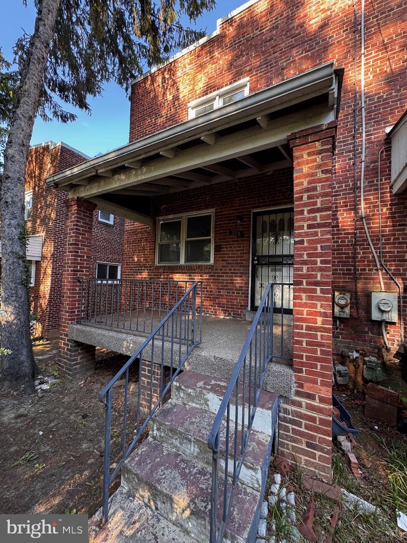 211 49TH ST NE, WASHINGTON, District Of Columbia 20019, 3 Bedrooms Bedrooms, ,1 BathroomBathrooms,Residential,For sale,211 49TH ST NE,DCDC2240674 MLS # DCDC2240674