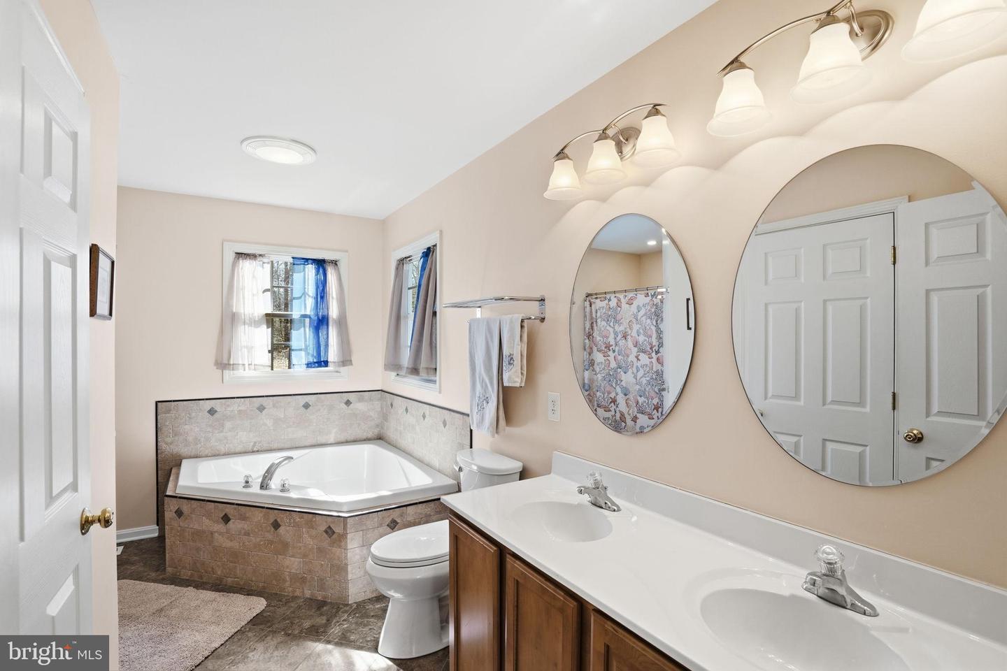 82 WESTMORELAND BLVD, HAGUE, Virginia 22469, 4 Bedrooms Bedrooms, 12 Rooms Rooms,2 BathroomsBathrooms,Residential,For sale,82 WESTMORELAND BLVD,VAWE2010370 MLS # VAWE2010370