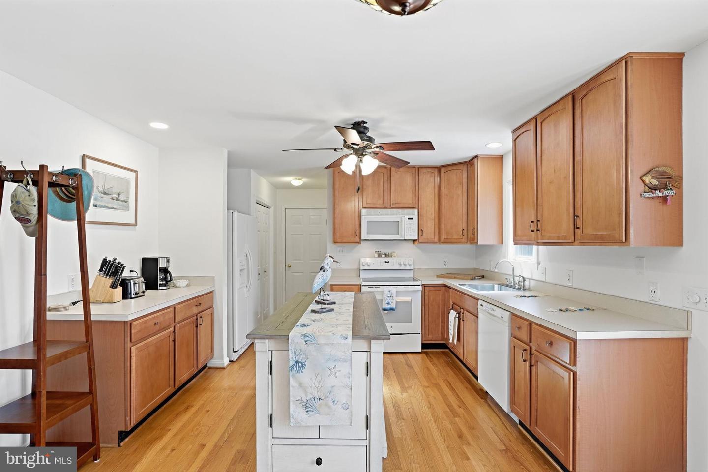 82 WESTMORELAND BLVD, HAGUE, Virginia 22469, 4 Bedrooms Bedrooms, 12 Rooms Rooms,2 BathroomsBathrooms,Residential,For sale,82 WESTMORELAND BLVD,VAWE2010370 MLS # VAWE2010370