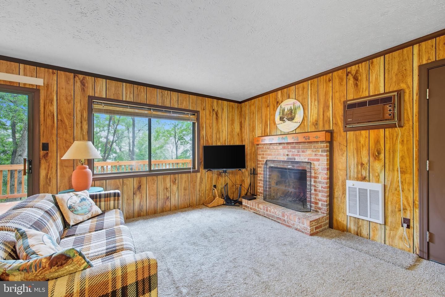 760 HILLTOP LN, MOUNT JACKSON, Virginia 22842, 2 Bedrooms Bedrooms, ,1 BathroomBathrooms,Residential,For sale,760 HILLTOP LN,VASH2013412 MLS # VASH2013412