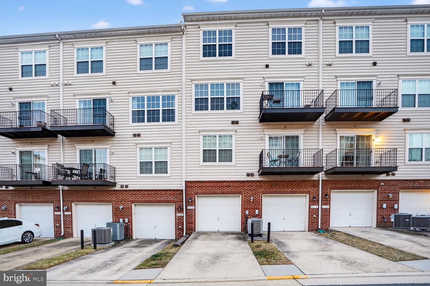 42598 CARDINAL TRACE TER, BRAMBLETON, Virginia 20148, 3 Bedrooms Bedrooms, ,2 BathroomsBathrooms,Residential,For sale,42598 CARDINAL TRACE TER,VALO2114270 MLS # VALO2114270 42598 CARDINAL TRACE TER, BRAMBLETON, Virginia 20148, 3 Bedrooms Bedrooms, ,2 BathroomsBathrooms,Residential,For sale,42598 CARDINAL TRACE TER,VALO2114270 MLS # VALO2114270