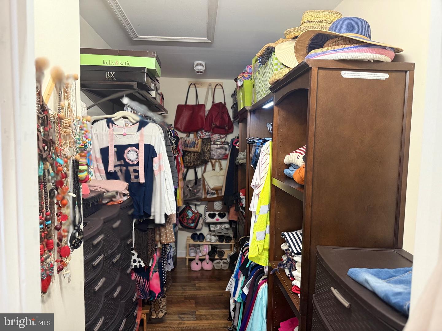 1157 GRANNY SMITH RD, LINDEN, Virginia 22642, 3 Bedrooms Bedrooms, 7 Rooms Rooms,3 BathroomsBathrooms,Residential,For sale,1157 GRANNY SMITH RD,VAWR2013180 MLS # VAWR2013180