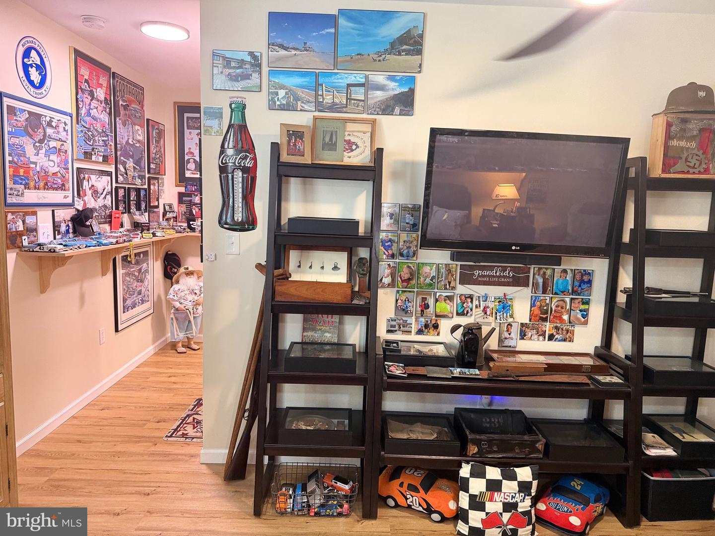 1157 GRANNY SMITH RD, LINDEN, Virginia 22642, 3 Bedrooms Bedrooms, 7 Rooms Rooms,3 BathroomsBathrooms,Residential,For sale,1157 GRANNY SMITH RD,VAWR2013180 MLS # VAWR2013180