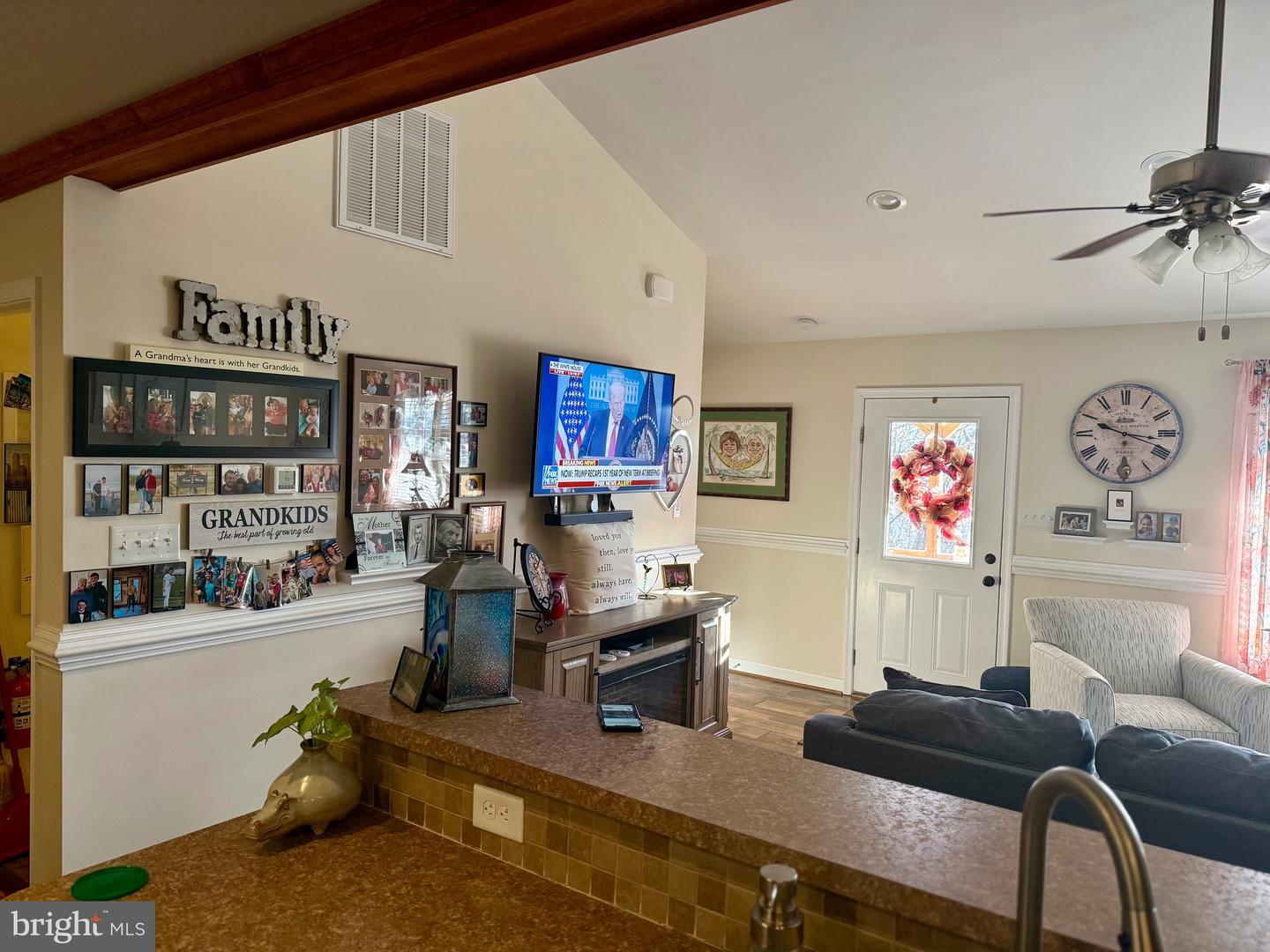 1157 GRANNY SMITH RD, LINDEN, Virginia 22642, 3 Bedrooms Bedrooms, 7 Rooms Rooms,3 BathroomsBathrooms,Residential,For sale,1157 GRANNY SMITH RD,VAWR2013180 MLS # VAWR2013180