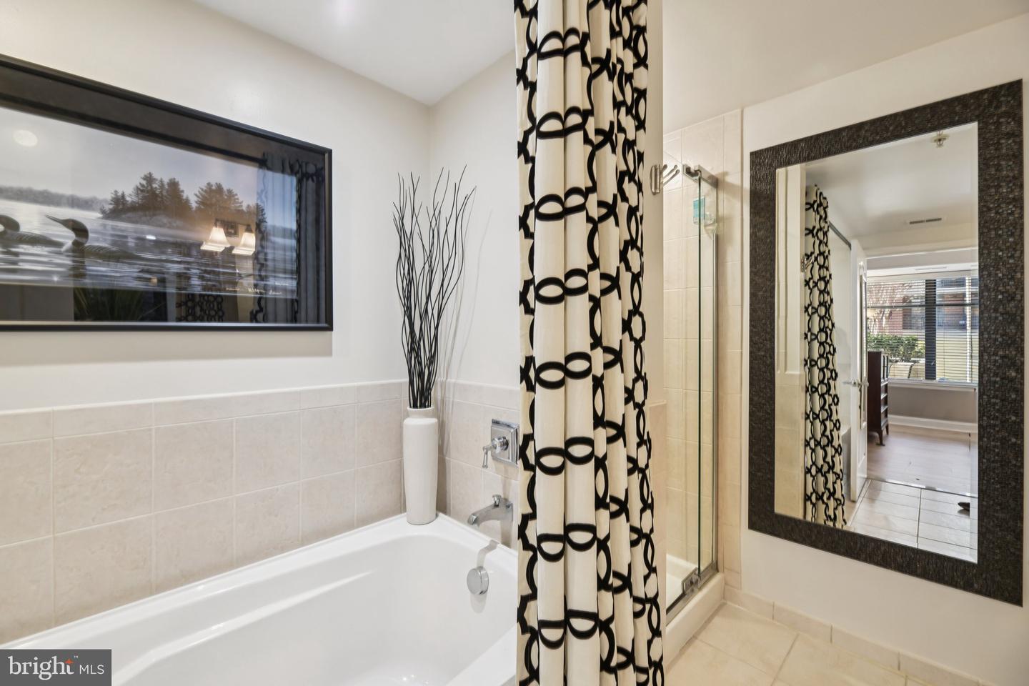 525 N FAYETTE ST #218, ALEXANDRIA, Virginia 22314, 2 Bedrooms Bedrooms, ,2 BathroomsBathrooms,Residential,For sale,525 N FAYETTE ST #218,VAAX2053430 MLS # VAAX2053430