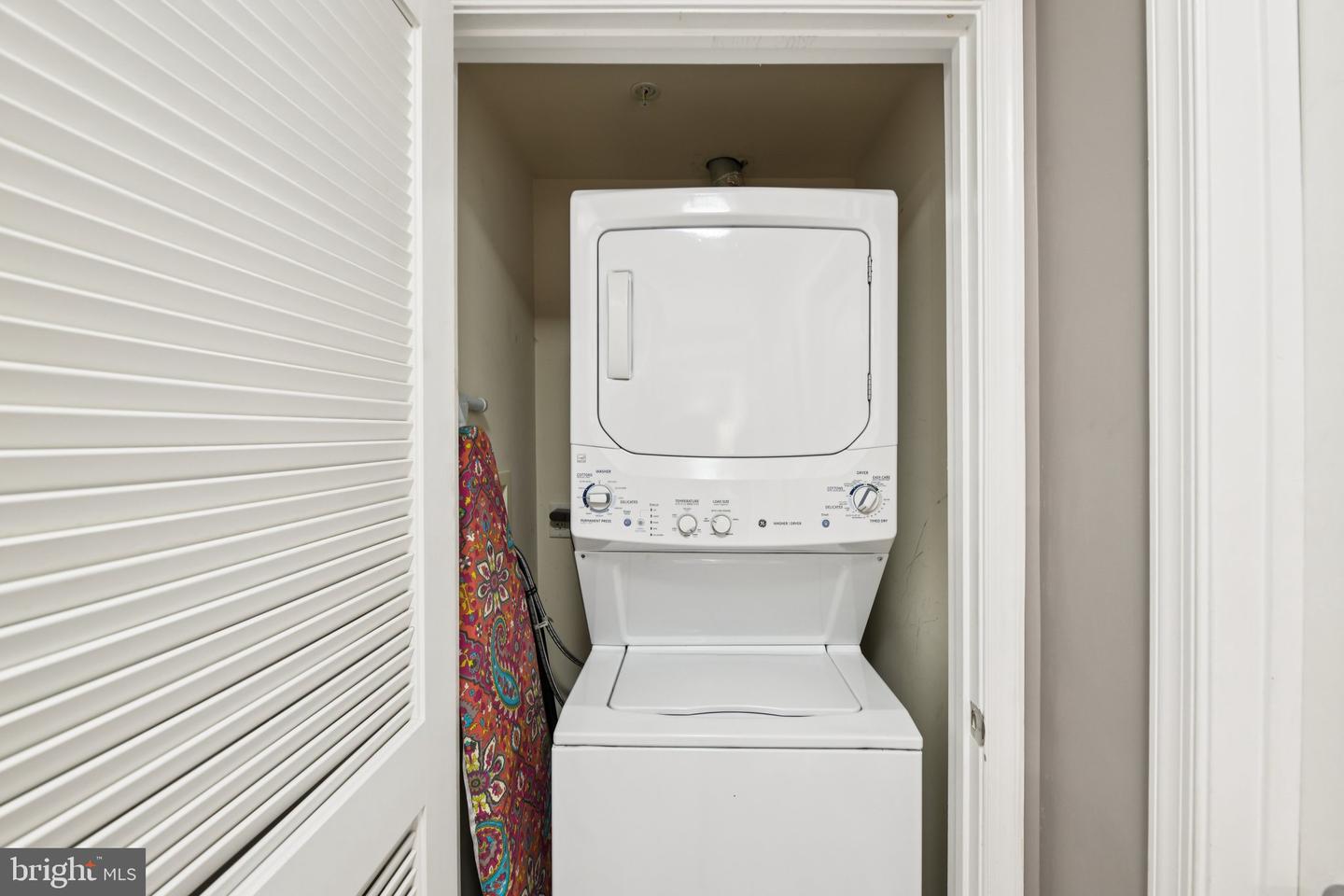 525 N FAYETTE ST #218, ALEXANDRIA, Virginia 22314, 2 Bedrooms Bedrooms, ,2 BathroomsBathrooms,Residential,For sale,525 N FAYETTE ST #218,VAAX2053430 MLS # VAAX2053430