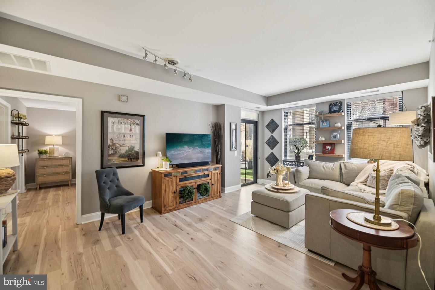 525 N FAYETTE ST #218, ALEXANDRIA, Virginia 22314, 2 Bedrooms Bedrooms, ,2 BathroomsBathrooms,Residential,For sale,525 N FAYETTE ST #218,VAAX2053430 MLS # VAAX2053430