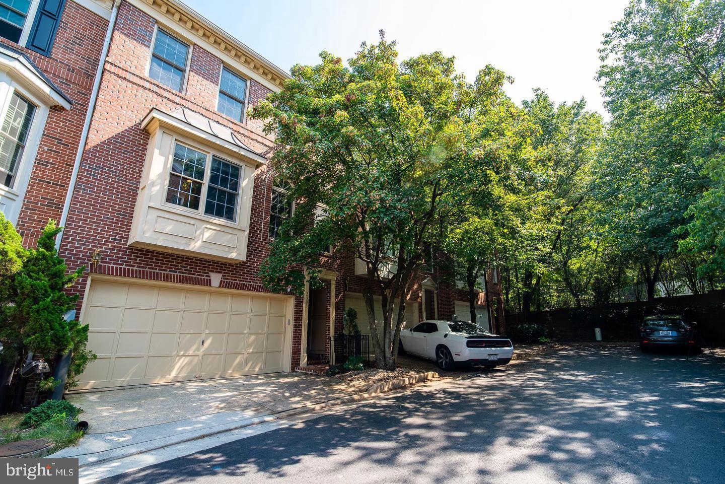 2505 GADSBY PL, ALEXANDRIA, Virginia 22311, 3 Bedrooms Bedrooms, ,3 BathroomsBathrooms,Residential,For sale,2505 GADSBY PL,VAAX2053516 MLS # VAAX2053516