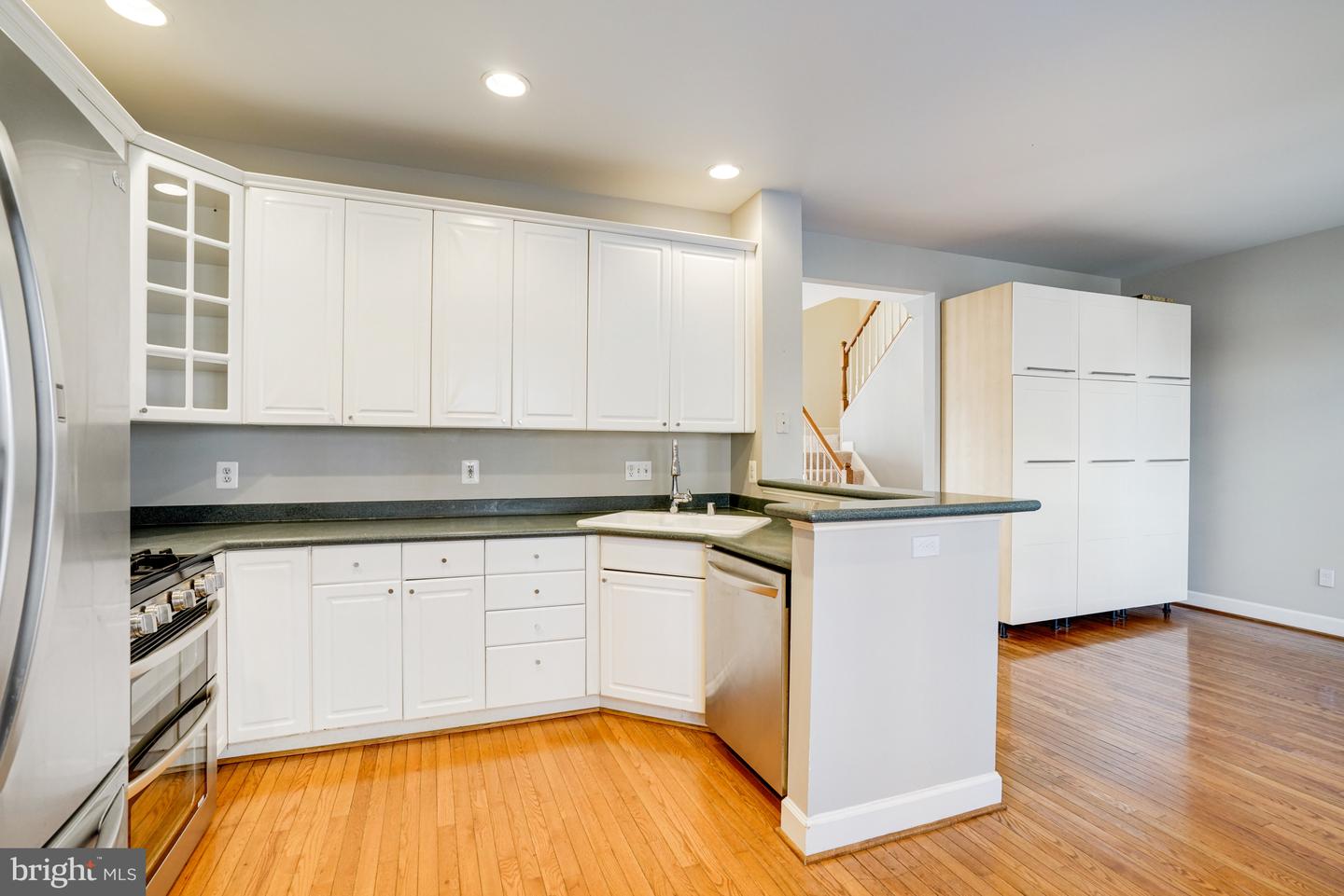 2505 GADSBY PL, ALEXANDRIA, Virginia 22311, 3 Bedrooms Bedrooms, ,3 BathroomsBathrooms,Residential,For sale,2505 GADSBY PL,VAAX2053516 MLS # VAAX2053516