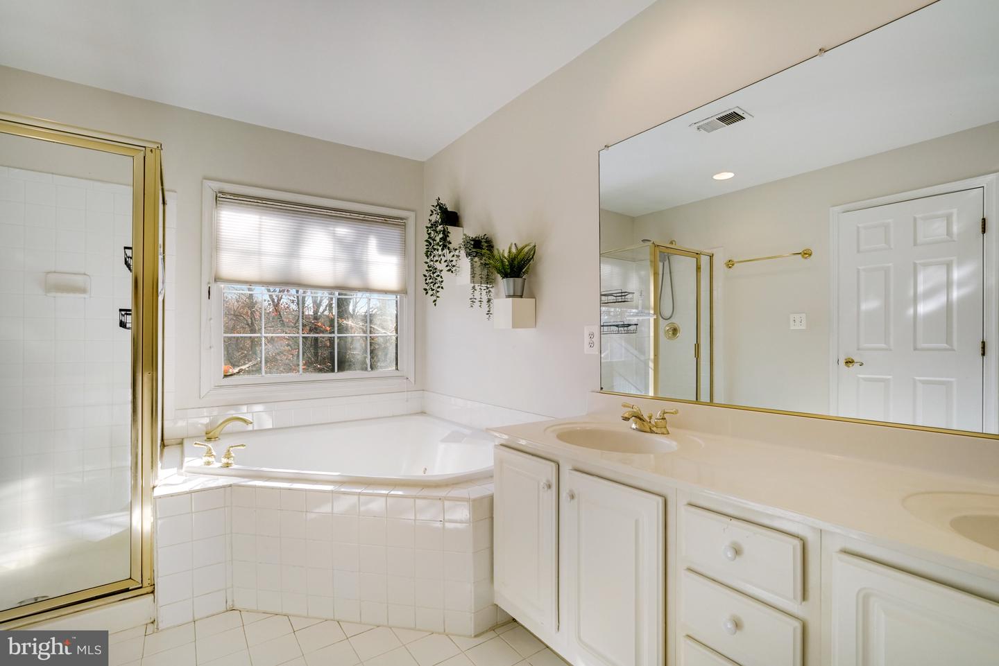 2505 GADSBY PL, ALEXANDRIA, Virginia 22311, 3 Bedrooms Bedrooms, ,3 BathroomsBathrooms,Residential,For sale,2505 GADSBY PL,VAAX2053516 MLS # VAAX2053516